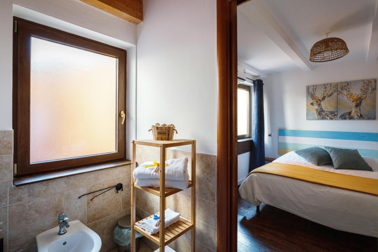 B&B La Corte San Francesco Bari Bagian luar foto