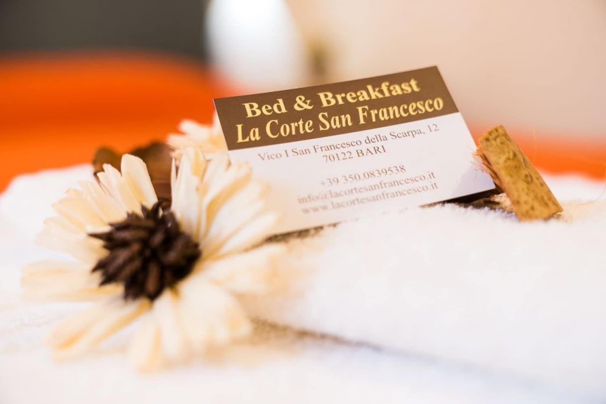 B&B La Corte San Francesco Bari Bagian luar foto